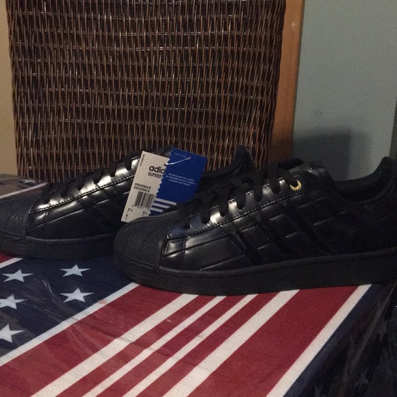 Adidas Star Wars Darth Vader Superstar 1 F - Picture 1 of 7